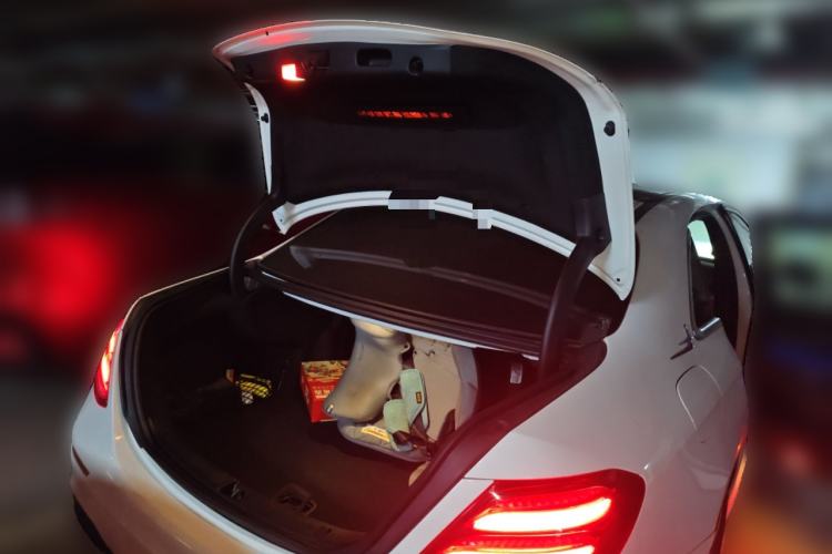 Used Mercedes-Benz E-Class 2019 Restyled E 300 L Sporty and Stylish Edition Trunk