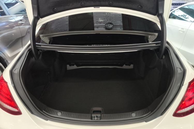 Used Mercedes-Benz E-Class 2019 Restyled E 300 L Sport Luxury Edition Trunk
