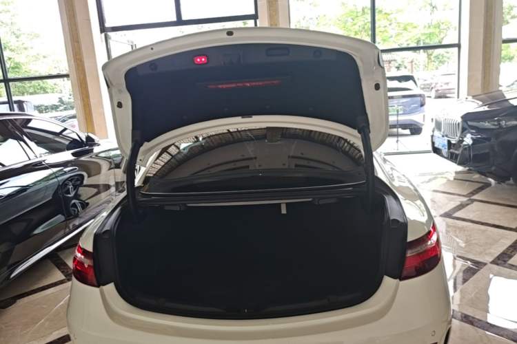 Used Mercedes-Benz E-Class 2019 E 200 Coupe Trunk