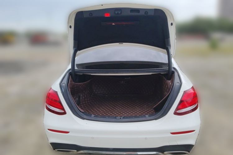 Used Mercedes-Benz E-Class 2019 E 200 L Sport 4MATIC Trunk