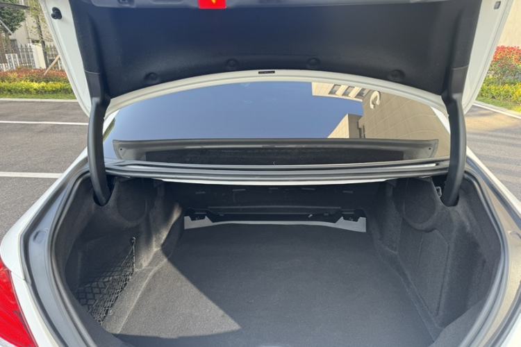 Used Mercedes-Benz E-Class 2019 E 260 L Sport Edition Trunk