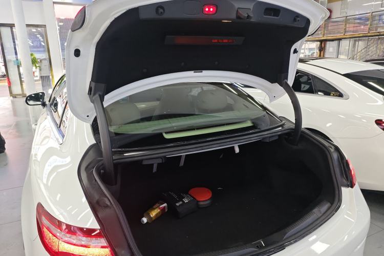 Used Mercedes-Benz E-Class 2019 E 200 Coupe Trunk