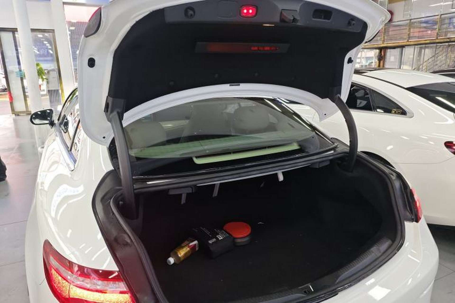Used Mercedes-Benz E-Class 2019 E 200 Coupe Trunk