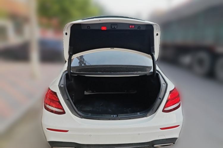 Used Mercedes-Benz E-Class 2019 E 260 Sport Edition Trunk