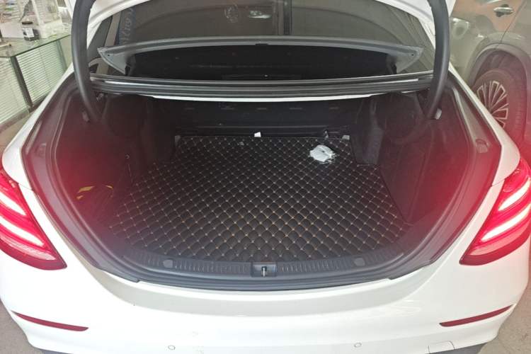 Used Mercedes-Benz E-Class 2019 E 260 L Sport Edition Trunk