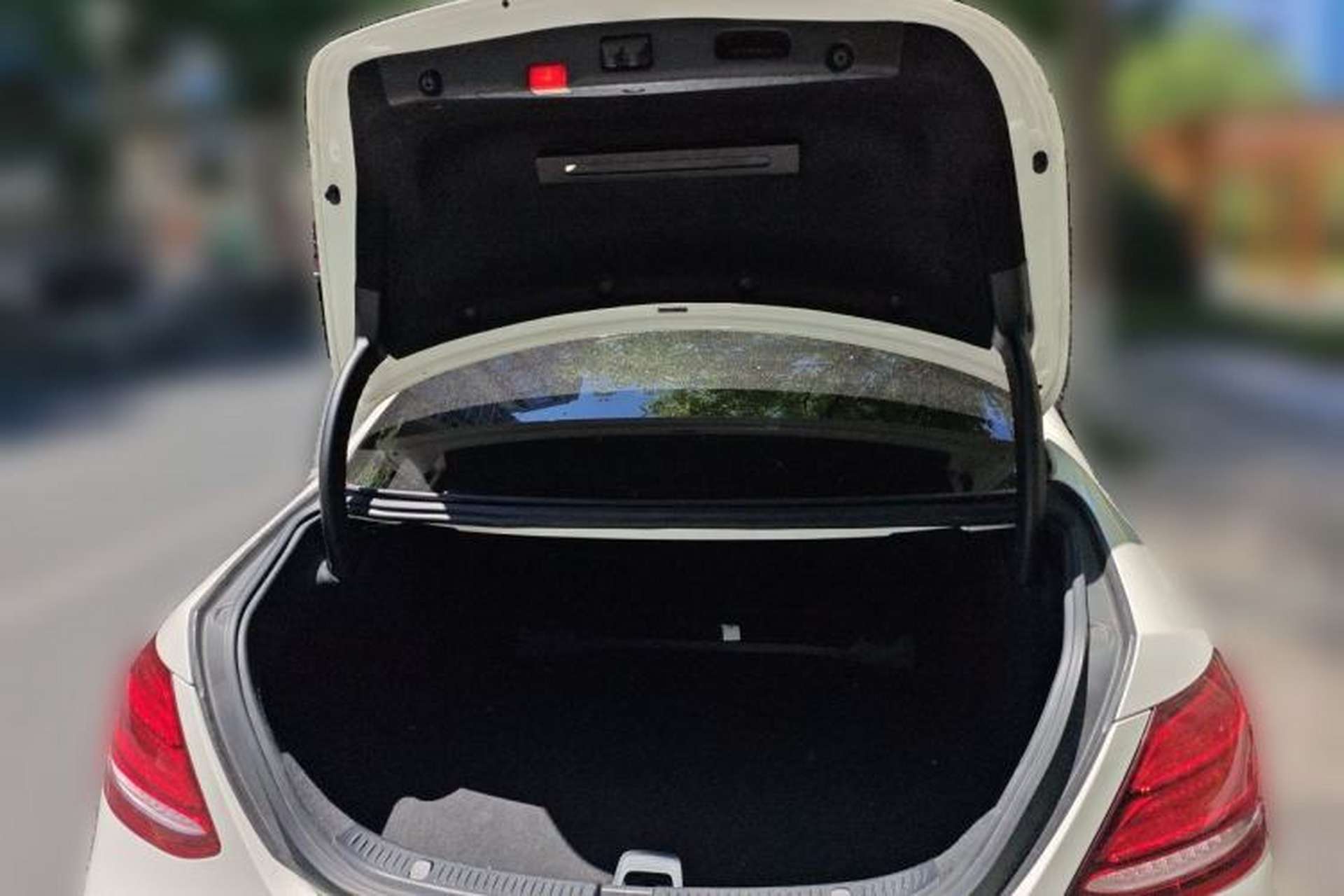 Used Mercedes-Benz E-Class 2019 Restyled E 300 L Sporty and Stylish Edition Trunk