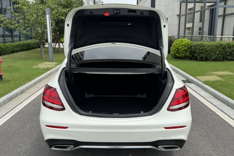 Used Mercedes-Benz E-Class 2019 Restyled E 300 L Sporty and Stylish Edition Trunk