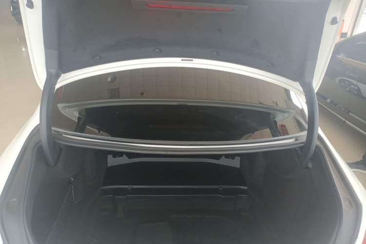 Used Mercedes-Benz E-Class 2019 E 260 L Sport Edition Trunk
