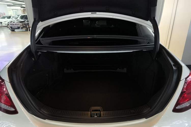 Used Mercedes-Benz E-Class 2019 E 300 L Sport Luxury Edition Trunk