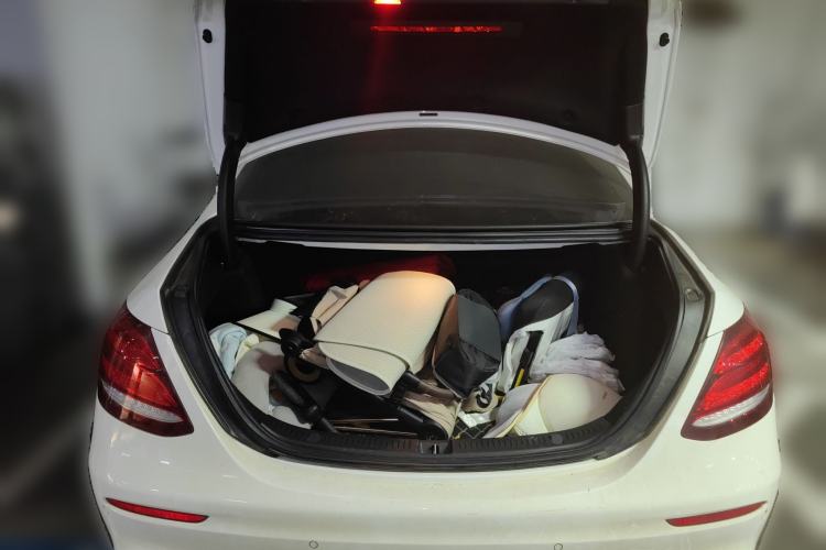 Used Mercedes-Benz E-Class 2019 E 260 Sport Edition Trunk