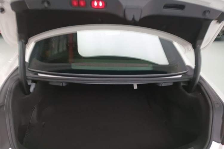 Used Mercedes-Benz E-Class 2019 E 200 Coupe Trunk