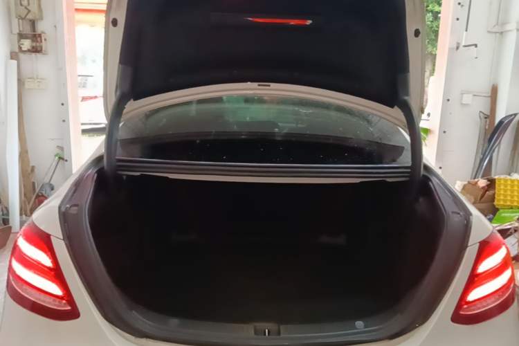 Used Mercedes-Benz E-Class 2019 Restyled E 300 L Sporty and Stylish Edition Trunk