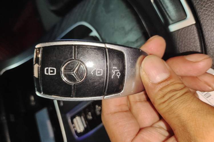 Used Mercedes-Benz E-Class 2019 E 300 L Sporty and Stylish Model Vehicle Key