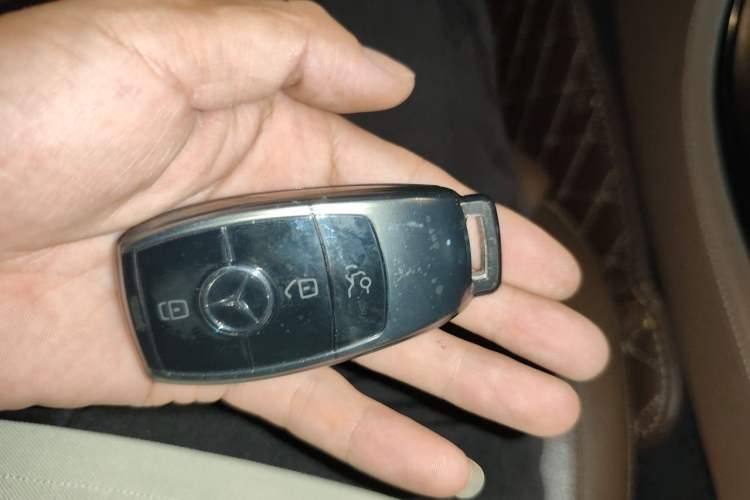 Used Mercedes-Benz E-Class 2019 E 200 L Sport Edition Vehicle Key
