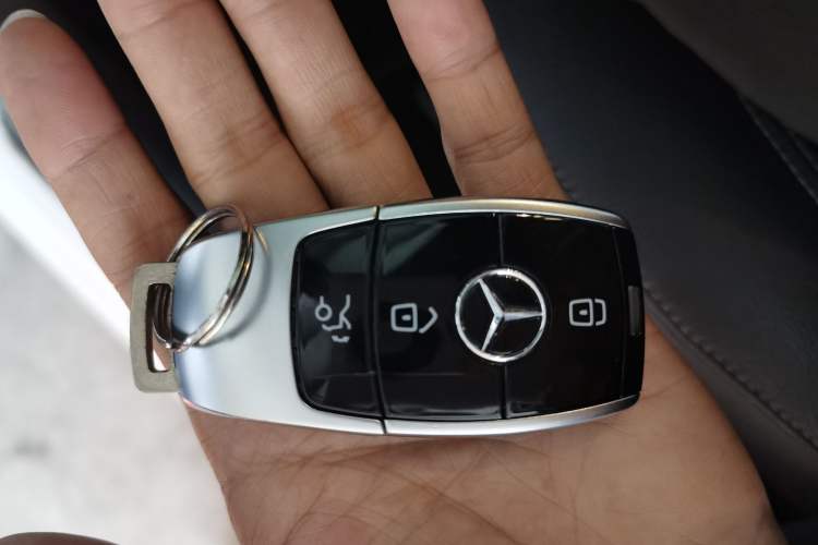 Used Mercedes-Benz E-Class 2019 E 260 Sport Edition Vehicle Key