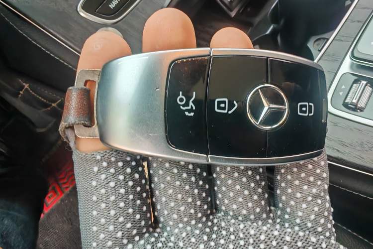 Used Mercedes-Benz E-Class 2019 E 260 L Sport Edition Vehicle Key