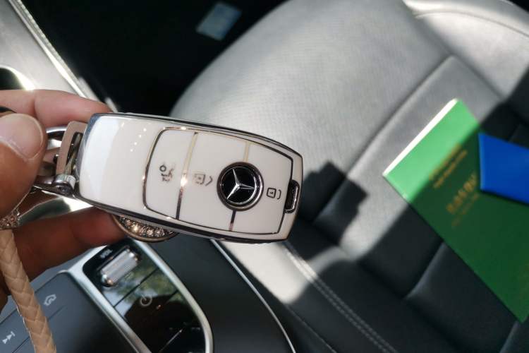 Used Mercedes-Benz E-Class 2019 Facelifted E 300 L Stylish Version Vehicle Key