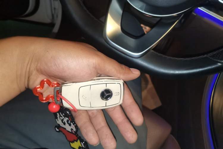 Used Mercedes-Benz E-Class 2019 E 260 L Sport 4MATIC Vehicle Key