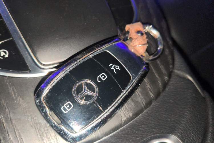 Used Mercedes-Benz E-Class 2019 Restyled E 300 L Sporty and Stylish Edition Vehicle Key