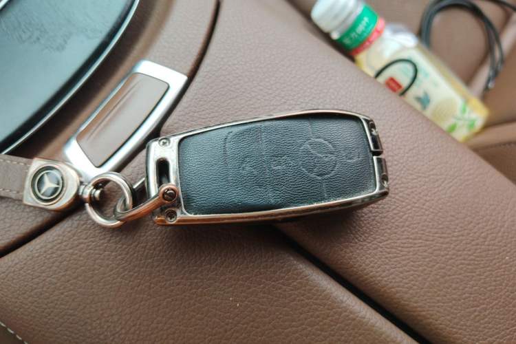 Used Mercedes-Benz E-Class 2019 E 200 L Sport 4MATIC Vehicle Key