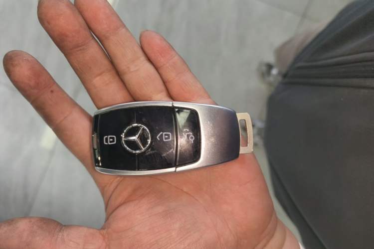 Used Mercedes-Benz E-Class 2019 E 260 Sport Edition Vehicle Key