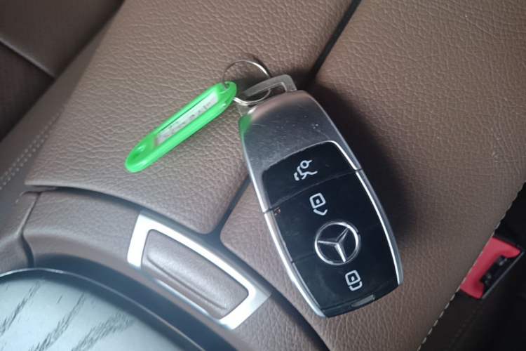 Used Mercedes-Benz E-Class 2019 E 260 L Sport Edition Vehicle Key