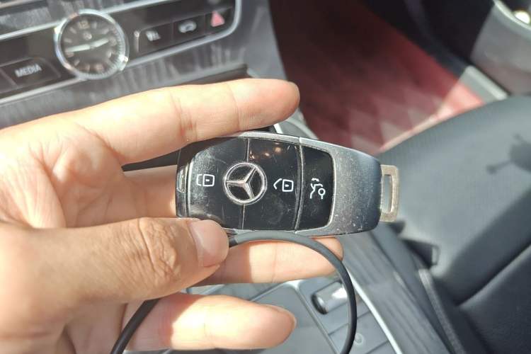 Used Mercedes-Benz E-Class 2019 E 300 L Sporty and Stylish Model Vehicle Key