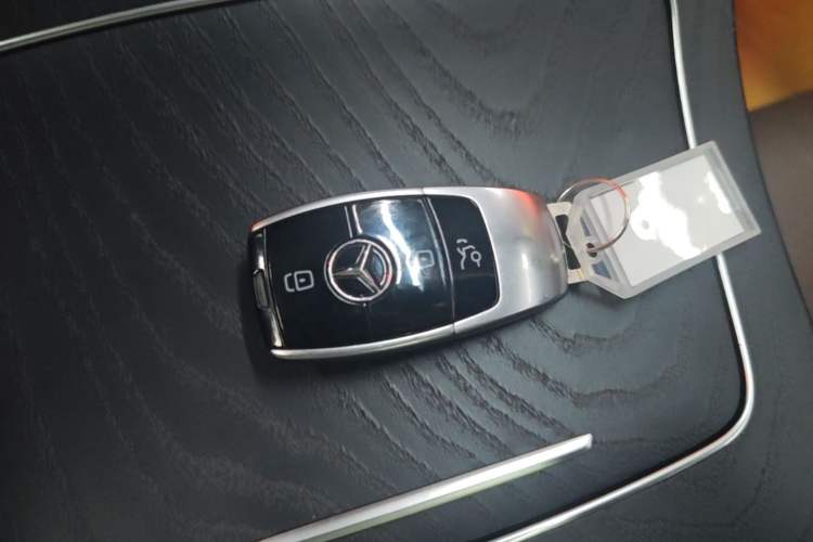 Used Mercedes-Benz E-Class 2019 E 260 Sport Edition Vehicle Key
