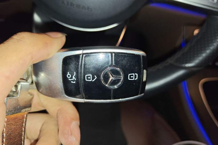 Used Mercedes-Benz E-Class 2019 Restyled E 300 L Sport Luxury Edition Vehicle Key