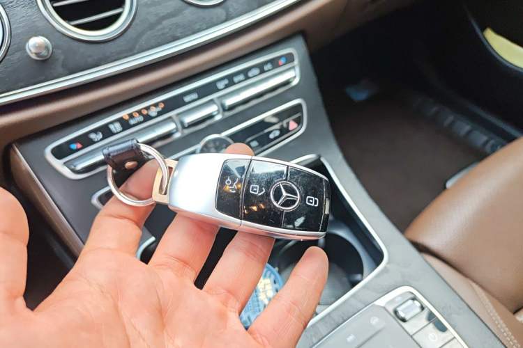 Used Mercedes-Benz E-Class 2019 E 200 L Sport Edition Vehicle Key