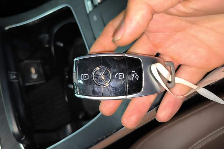 Used Mercedes-Benz E-Class 2019 E 300 L Sporty and Stylish Model Vehicle Key