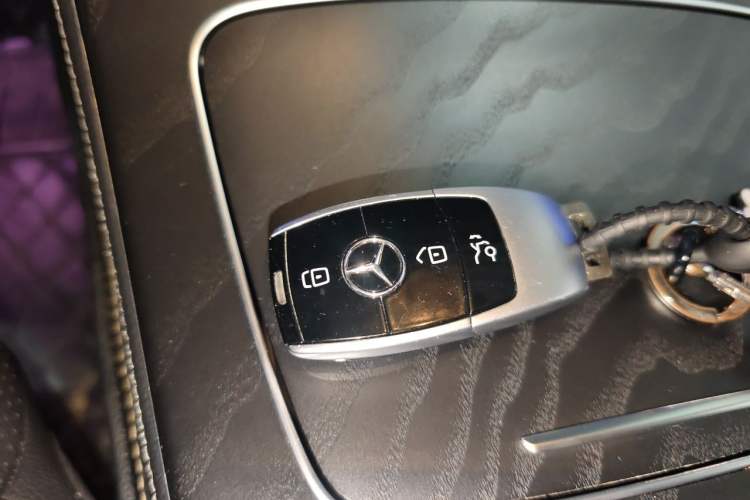 Used Mercedes-Benz E-Class 2019 E 300 L Sporty and Stylish Model Vehicle Key