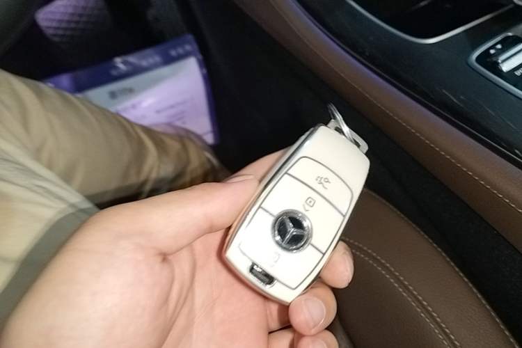 Used Mercedes-Benz E-Class 2019 E 260 L Sport Edition Vehicle Key