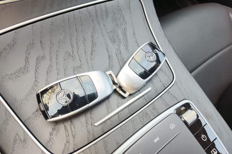 Used Mercedes-Benz E-Class 2019 Restyled E 300 L Sport Luxury Edition Vehicle Key