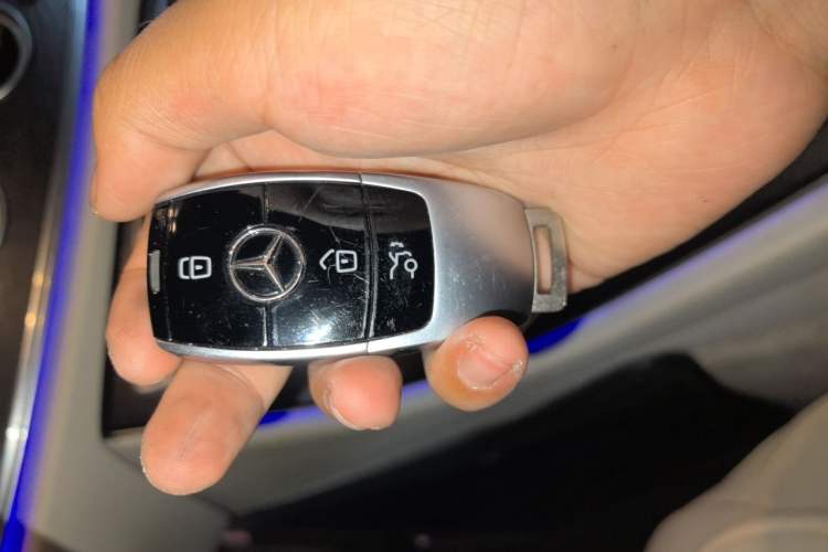 Used Mercedes-Benz E-Class 2019 E 300 L Sporty and Stylish Model Vehicle Key