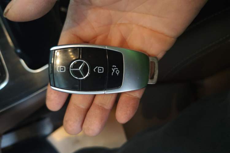 Used Mercedes-Benz E-Class 2019 E 200 L Sport Edition Vehicle Key