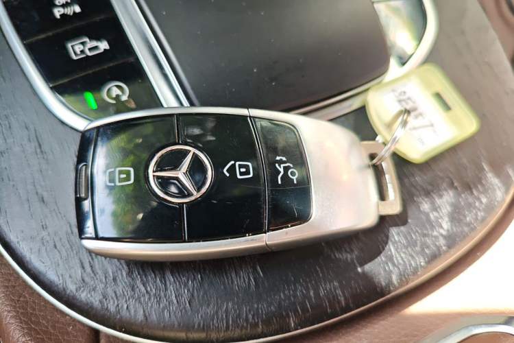 Used Mercedes-Benz E-Class 2019 E 260 Sport Edition 4MATIC Vehicle Key