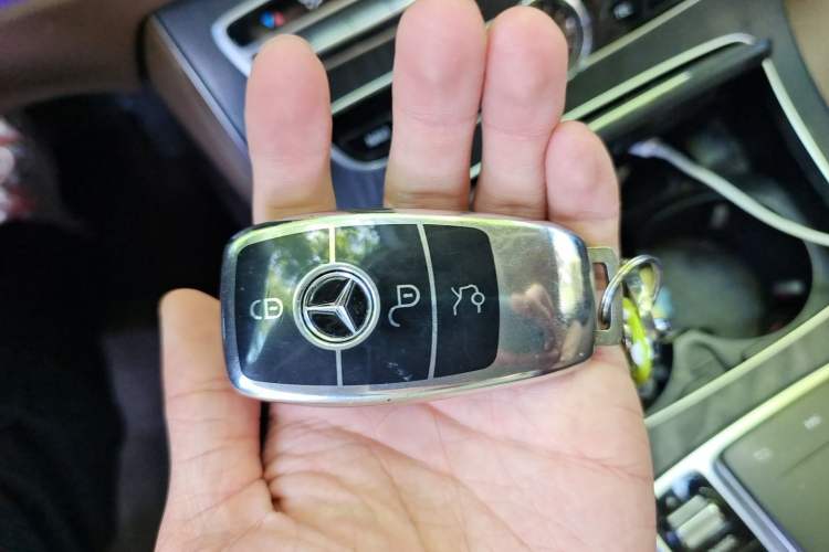 Used Mercedes-Benz E-Class 2019 E 300 L Sport Luxury Edition Vehicle Key