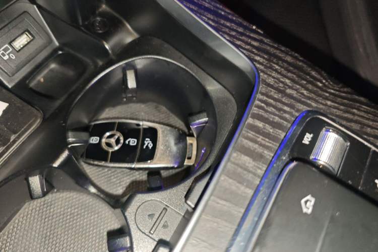 Used Mercedes-Benz E-Class 2019 E 260 L Sport Edition Vehicle Key
