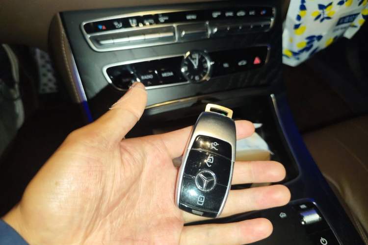 Used Mercedes-Benz E-Class 2019 E 200 Sport Edition Vehicle Key