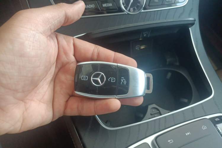 Used Mercedes-Benz E-Class 2019 E 260 L Sport Edition Vehicle Key