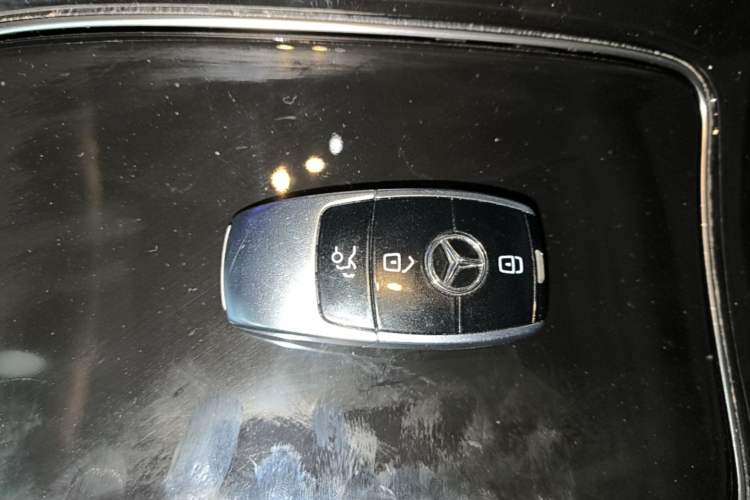 Used Mercedes-Benz E-Class 2019 E 300 L Sport Luxury Edition Vehicle Key