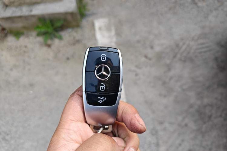 Used Mercedes-Benz E-Class 2019 Restyled E 300 Sport Edition Vehicle Key