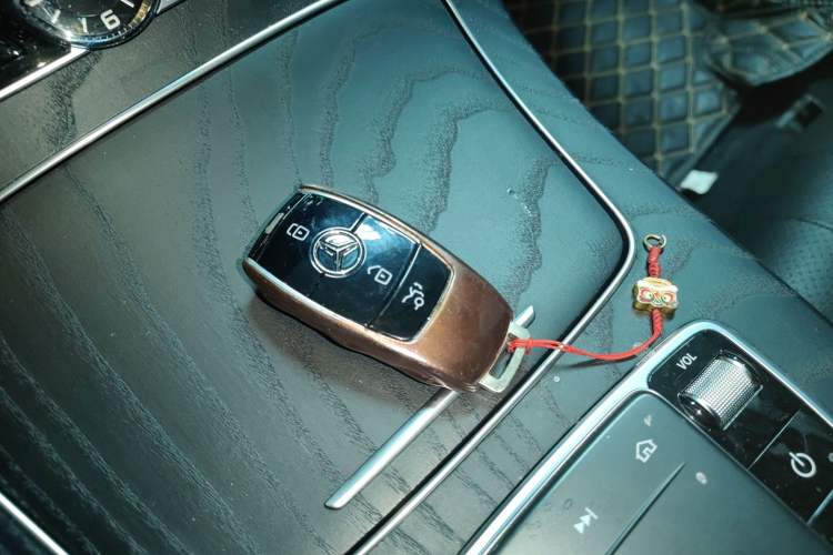 Used Mercedes-Benz E-Class 2019 E 260 Sport Edition Vehicle Key