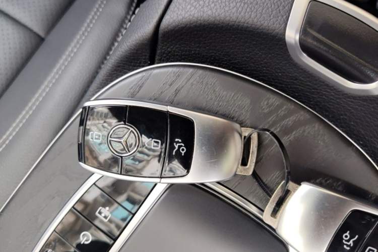 Used Mercedes-Benz E-Class 2019 Restyled E 300 L Sport Luxury Edition Vehicle Key