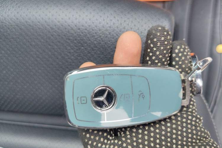 Used Mercedes-Benz E-Class 2019 E 260 L Sport Edition Vehicle Key