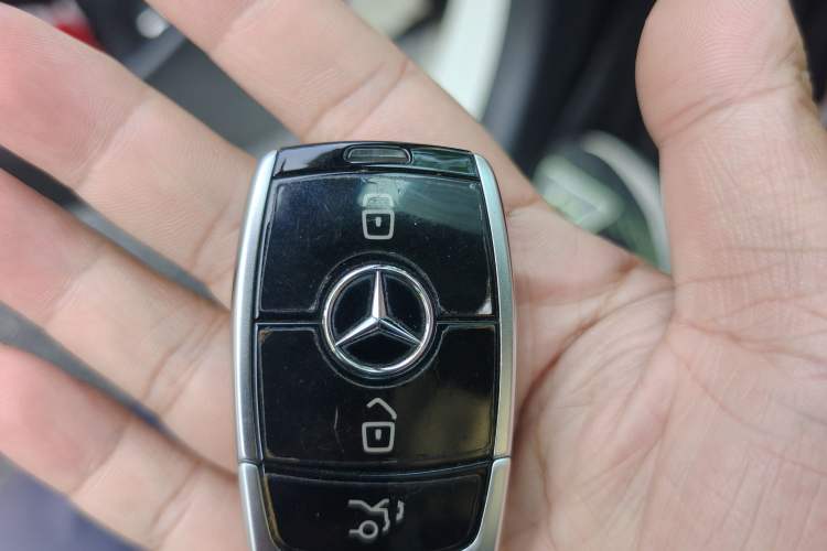 Used Mercedes-Benz E-Class 2019 E 300 L Sport Luxury Edition Vehicle Key