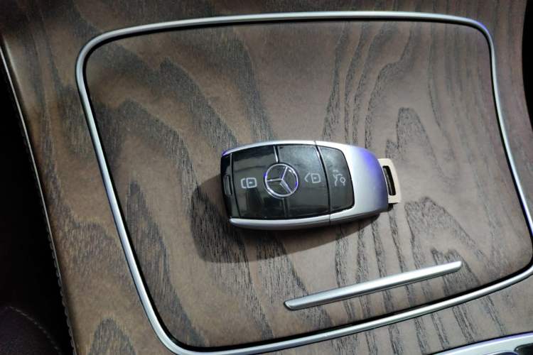 Used Mercedes-Benz E-Class 2019 E 200 L Vehicle Key
