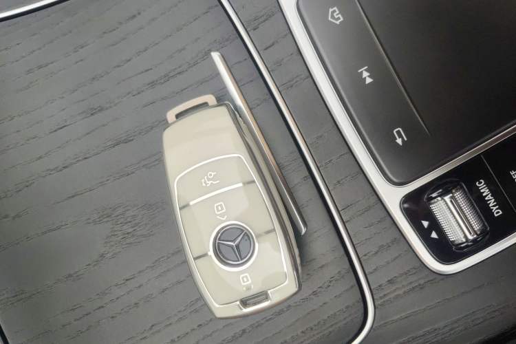 Used Mercedes-Benz E-Class 2019 E 260 L Sport Edition Vehicle Key