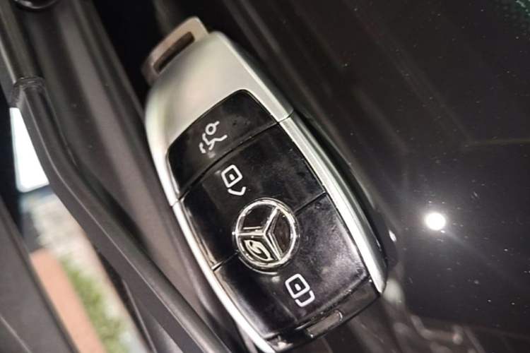 Used Mercedes-Benz E-Class 2019 E 200 L Sport Edition Vehicle Key